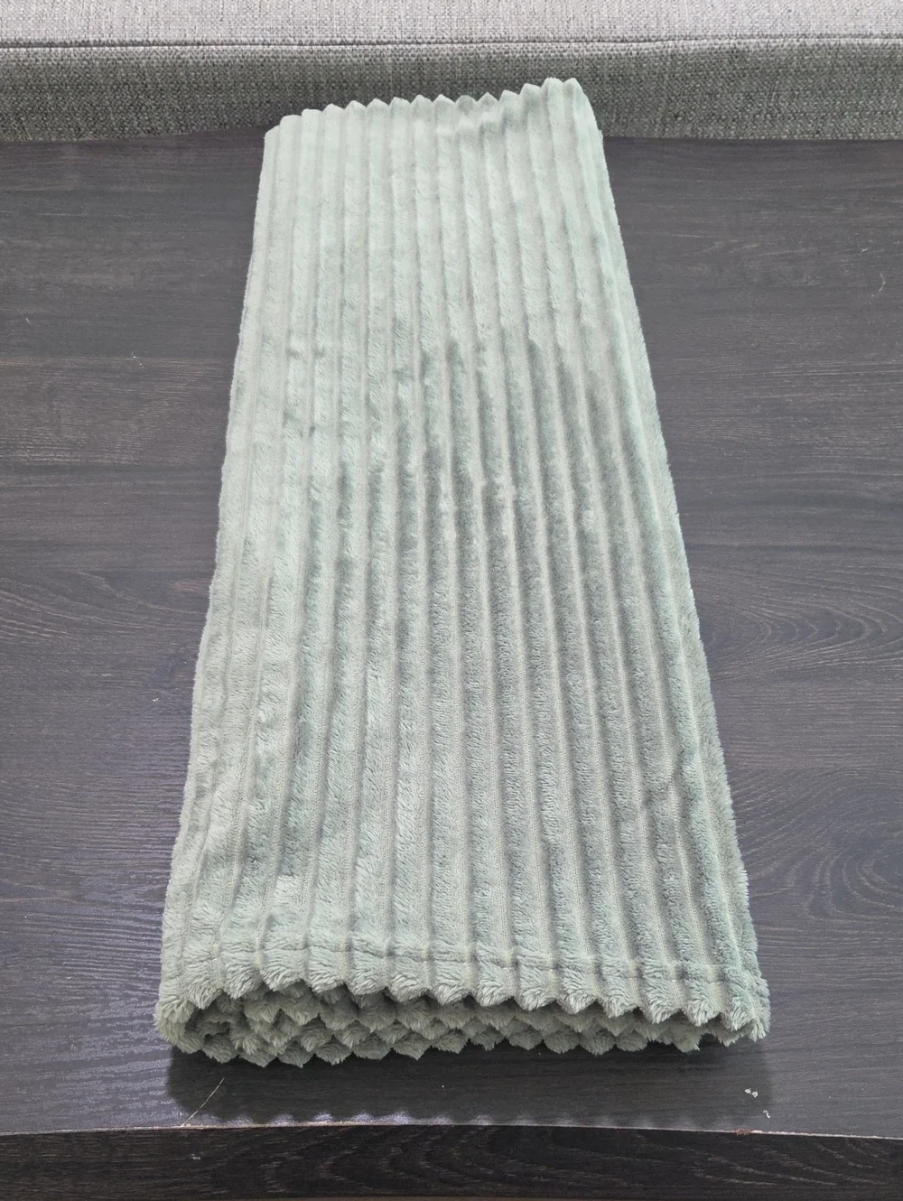 Ribbed Plush Throw Blanket in Sage Green